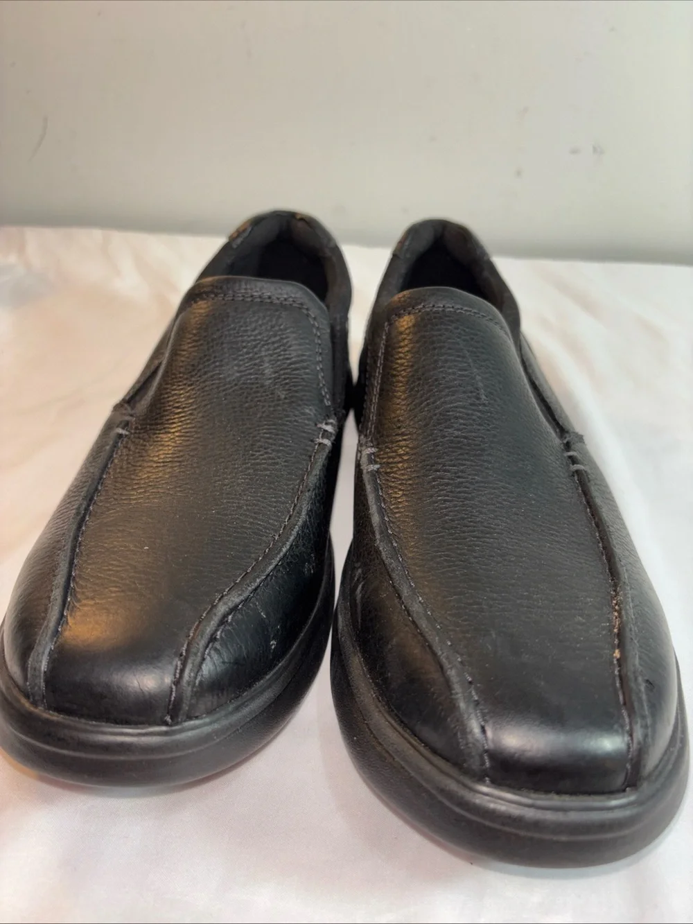 Clark’s Extreme Comfort New Men's Black Slip-On Comfort Loafers. 7/8